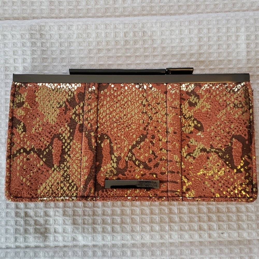 Kenneth Cole Reaction Clutch